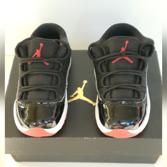 Jordan 11 Retro Low Kids Black and Red Sneakers - Picture 7 of 7